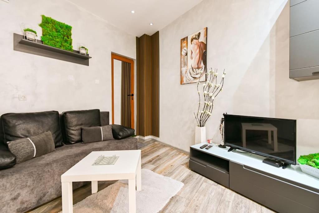 Velar 1Bdr Apartment София Екстериор снимка